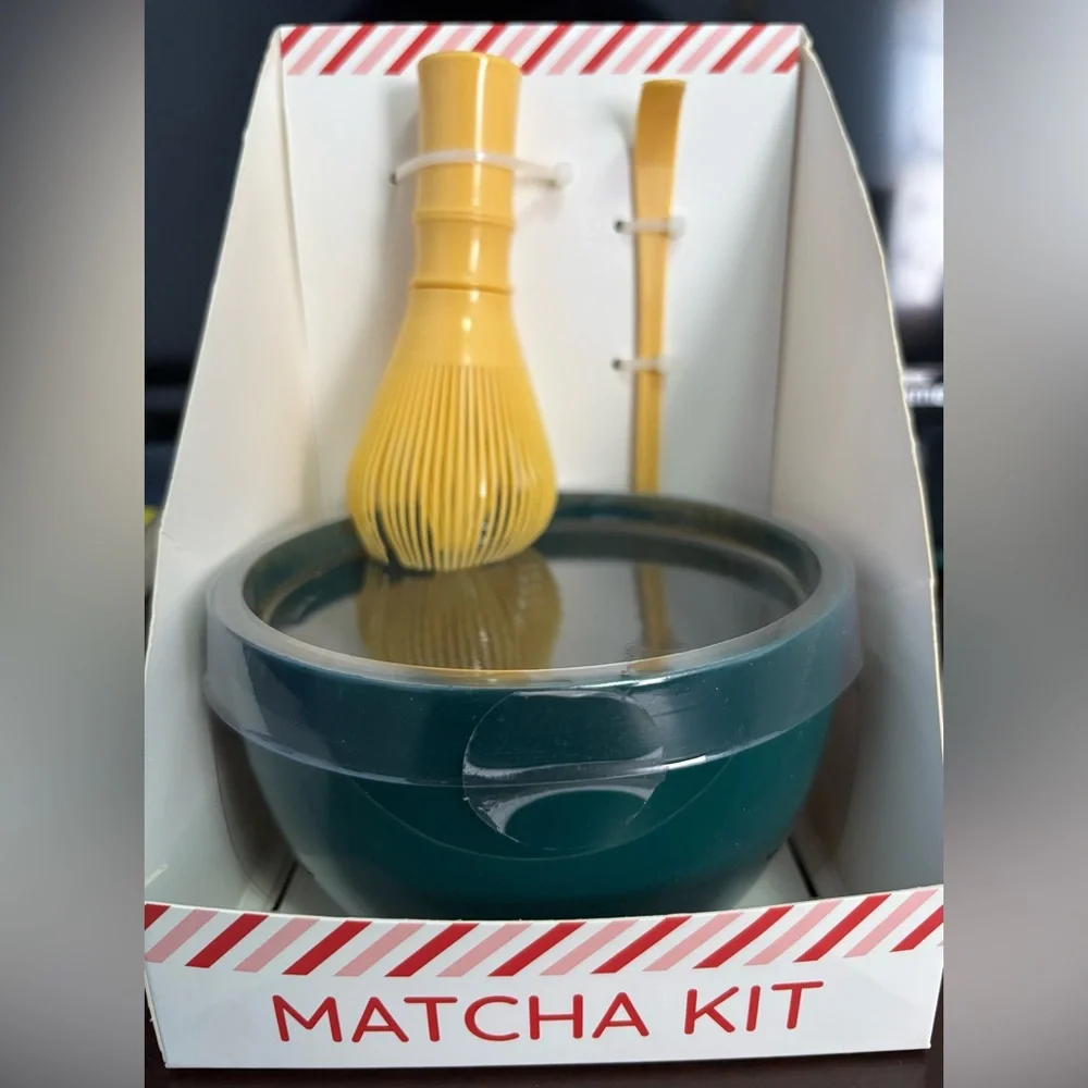 Yellow and Green Matcha Tea Set